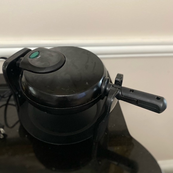 Bella Rotating Waffle Maker - Picture 6 of 12